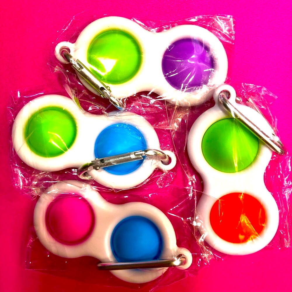 🔥👀🔥4 Pack Sensory Simple Dimple Popper Fidgets Keychains